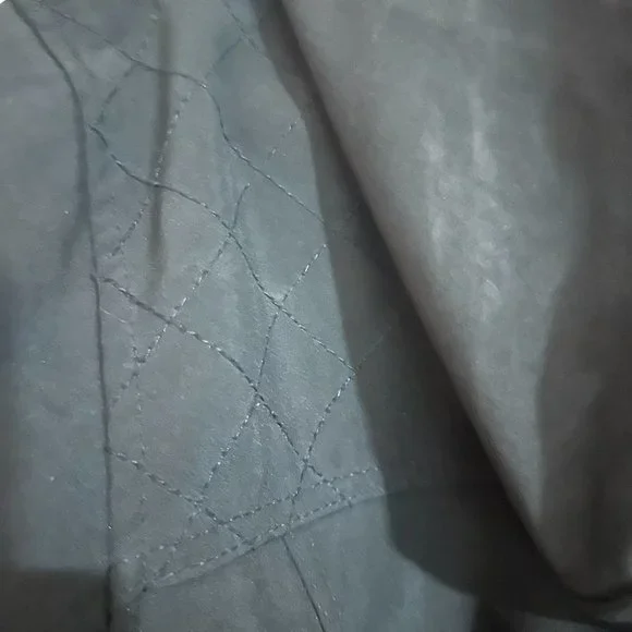 2x Coat - Picture 4 of 4